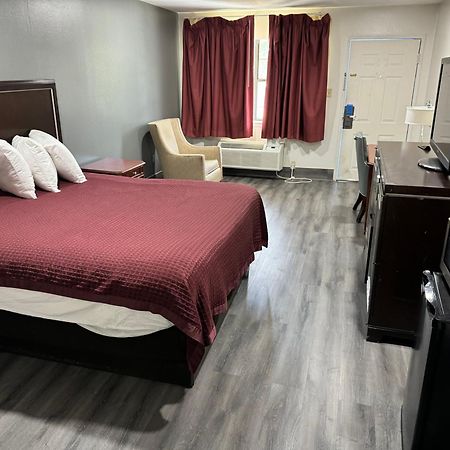 American Inn-Sealy Екстериор снимка